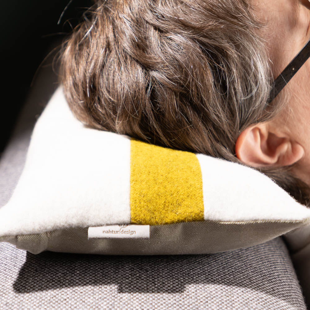 Kleines Kuschelkissen | Loden & Bioleinen | Wollfüllung | Unikat