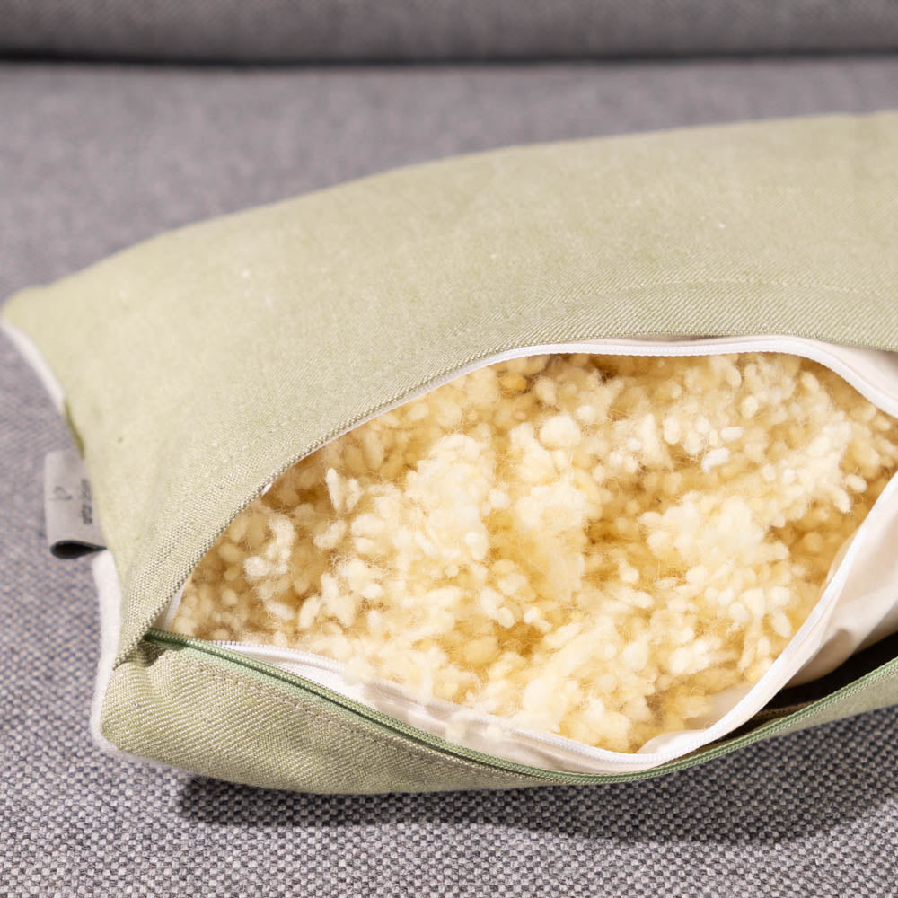 Kleines Kuschelkissen | Loden & Bioleinen | Wollfüllung | Unikat