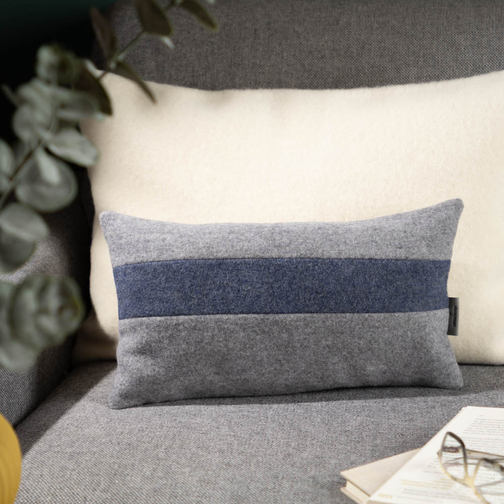 Kleines Kuschelkissen | Loden & Bioleinen | Wollfüllung | Unikat