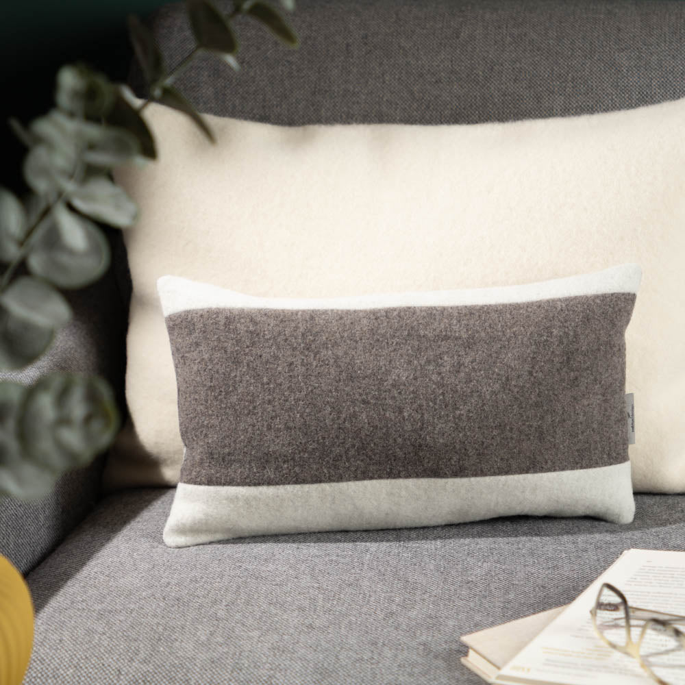 Kleines Kuschelkissen | Loden & Bioleinen | Wollfüllung | Unikat