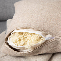 kuschelkissen_wollefullung_verschiedene_grossen_sofakissen_komfort_beige-2