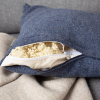 kuschelkissen_wollefullung_verschiedene_grossen_sofakissen_loden_blau-2
