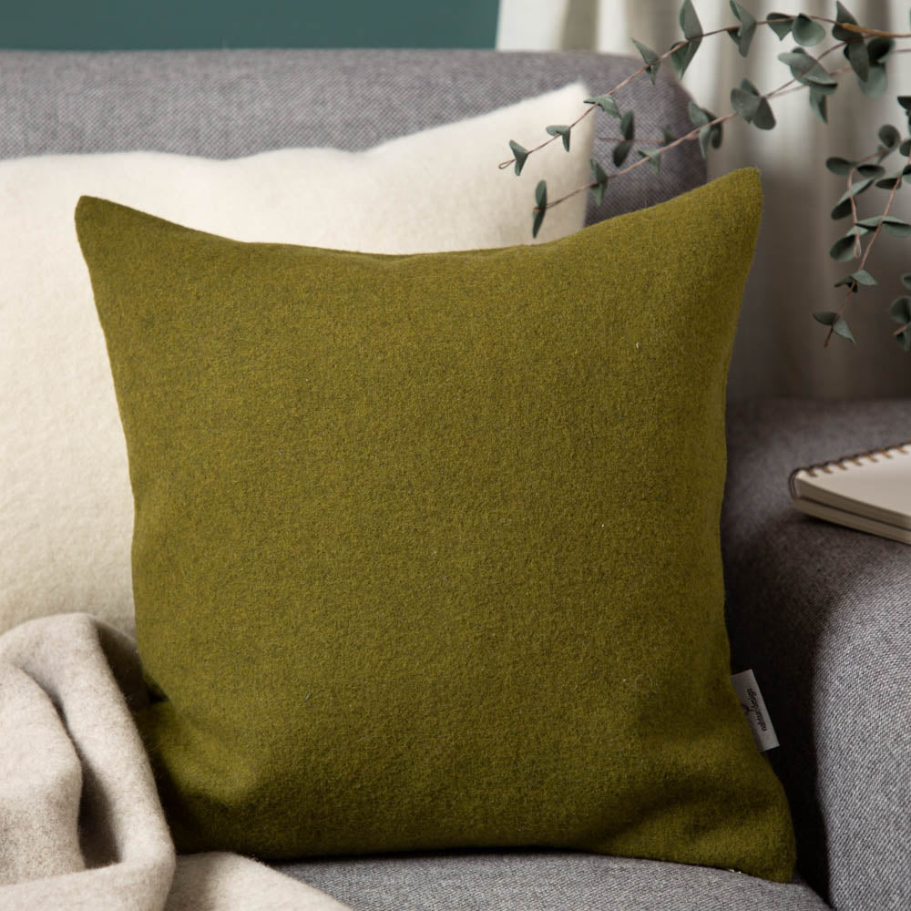 kuschelkissen_wollefullung_verschiedene_grossen_sofakissen_loden_grun_f747527c-79ca-437c-a382-b1bf99e095e6