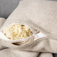 kuschelkissen_wollefullung_verschiedene_grossen_sofakissen_merinowolle_graubeige-2