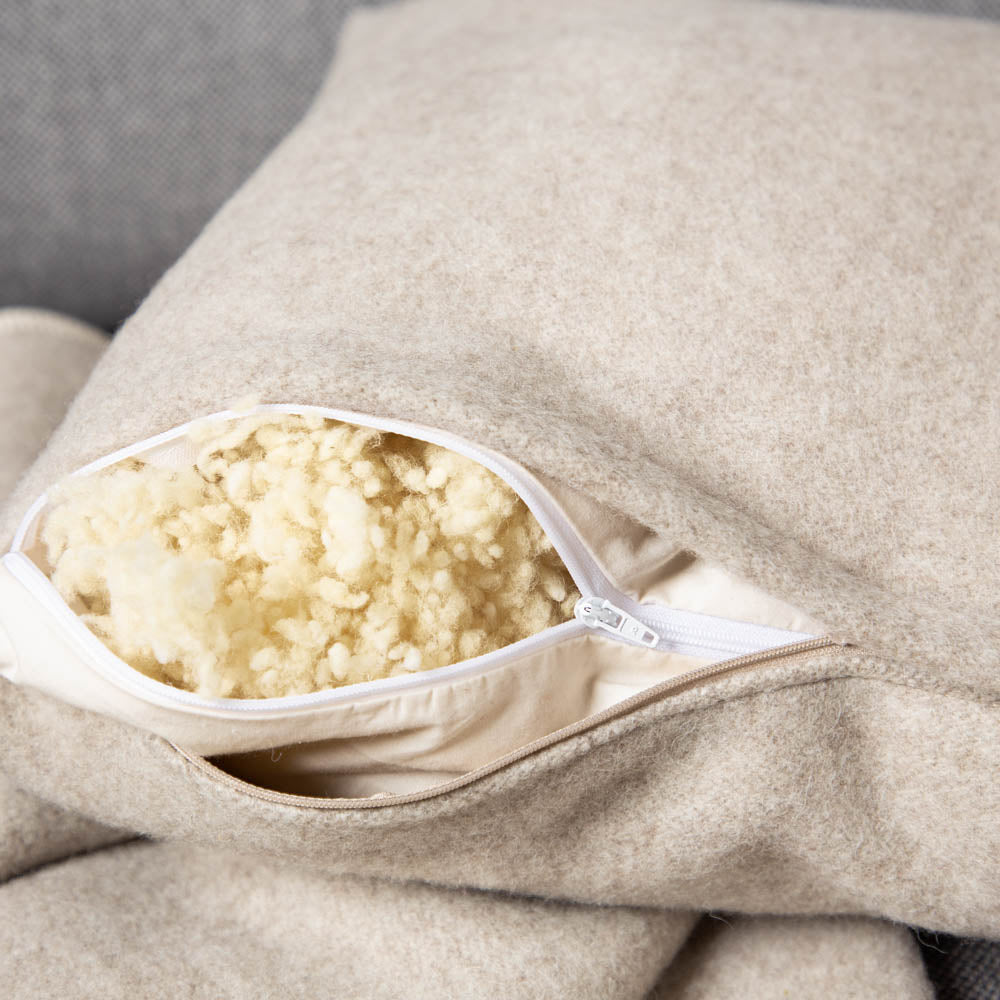 kuschelkissen_wollefullung_verschiedene_grossen_sofakissen_merinowolle_graubeige-2_d71684c3-56a4-49b9-bf25-0cefc1bf28f7