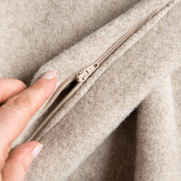 kuschelkissen_wollefullung_verschiedene_grossen_sofakissen_merinowolle_graubeige-4