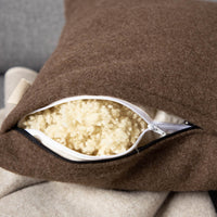 kuschelkissen_wollefullung_verschiedene_grossen_sofakissen_merinowolle_schokobraun-2