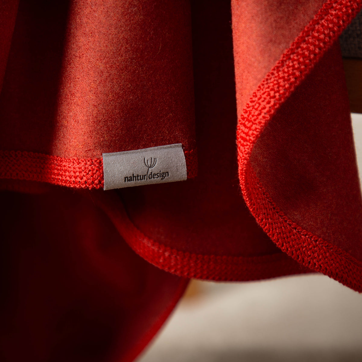 lodendecke-sommerdecke-wollplaid-rot-4