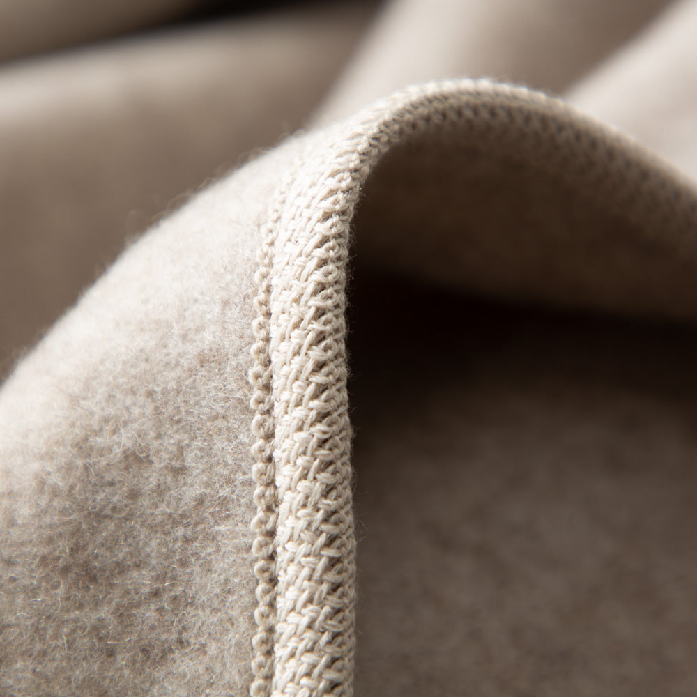 lodendecke_aus_merinowolle-mongolei-ungefarbt-beige-13_f74a73c1-0243-40f2-aff1-cb3b019794e1