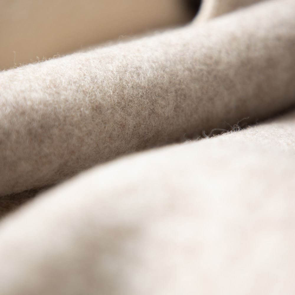 lodendecke_aus_merinowolle-mongolei-ungefarbt-beige-15_be38c7e1-f3e1-4129-bbd2-8c0fa402bc13