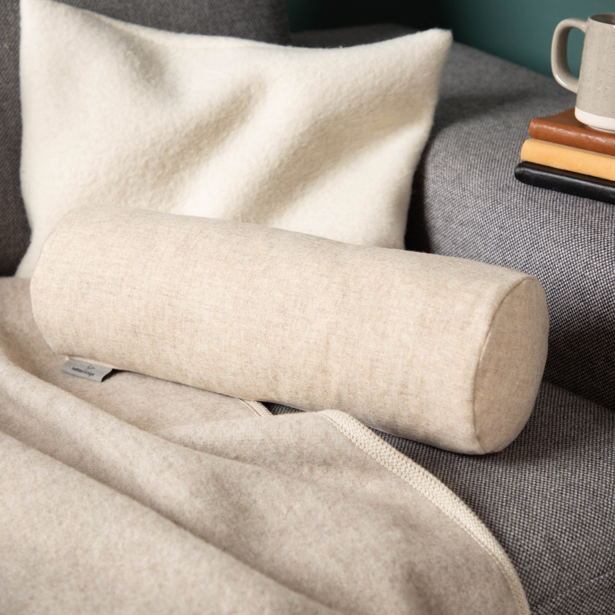 nackenrolle_feinloden_schurwolle_beige