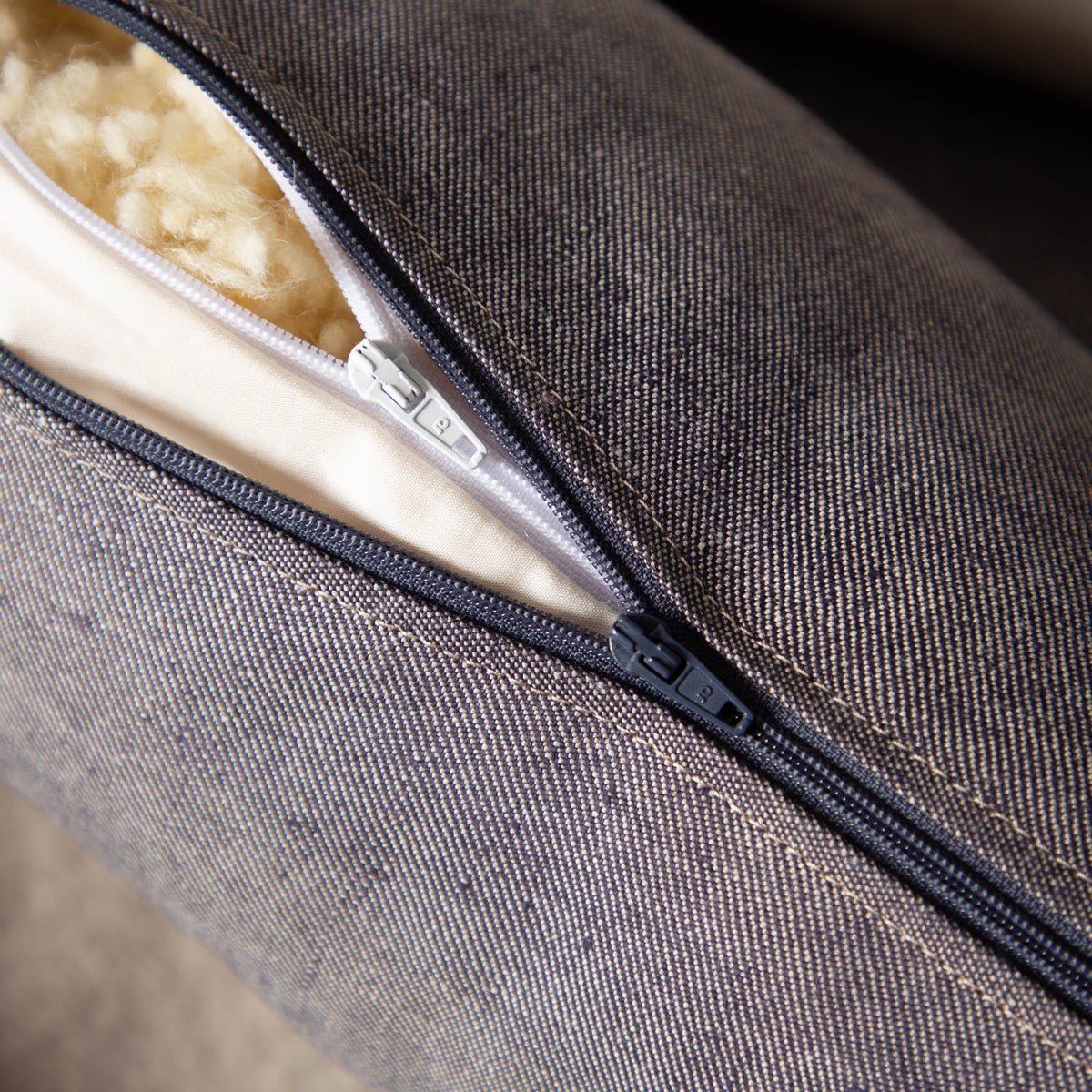 Nackenrolle mit Bezug aus Bio-Leinen-Denim | Naturfüllung