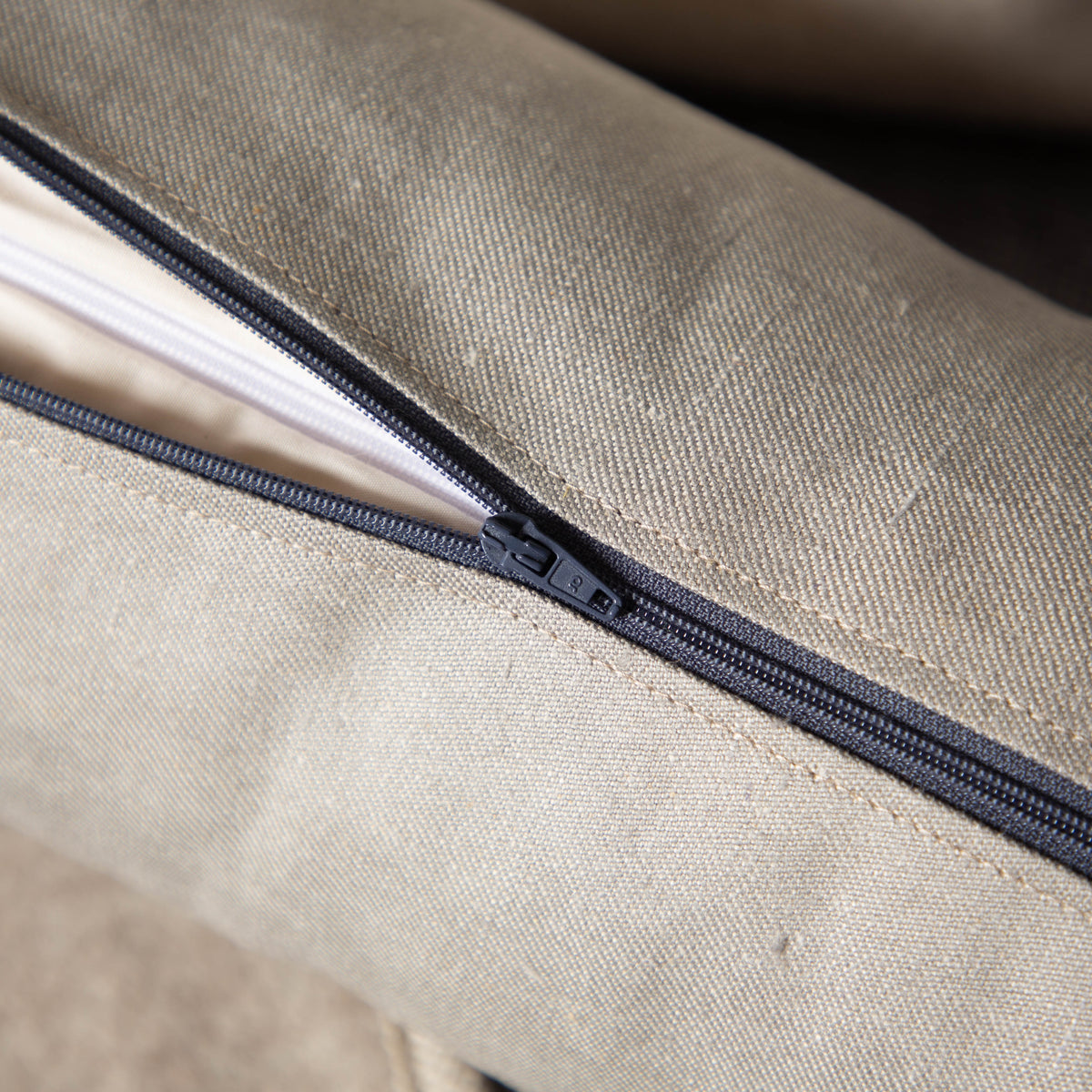Nackenrolle mit Bezug aus Bio-Leinen-Denim | Naturfüllung