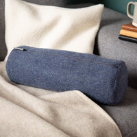 nackenrolle_flauschloden_schurwolle_blau-2