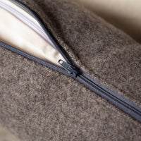 nackenrolle_flauschloden_schurwolle_braun-5