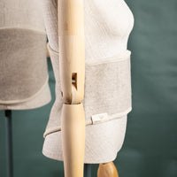 ruckenwarmer_mongolische_merinowolle_ungefarbt_grau-beige_7_von_13