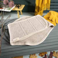 ruckenwarmer_mongolische_merinowolle_ungefarbt_grau-beige_8_von_13