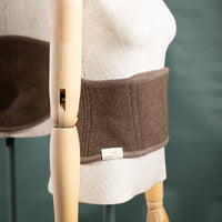 ruckenwarmer_mongolische_merinowolle_ungefarbt_schokobraun_5_von_14