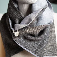 schal_wolle-leinen_schwarz-blaugrau-4