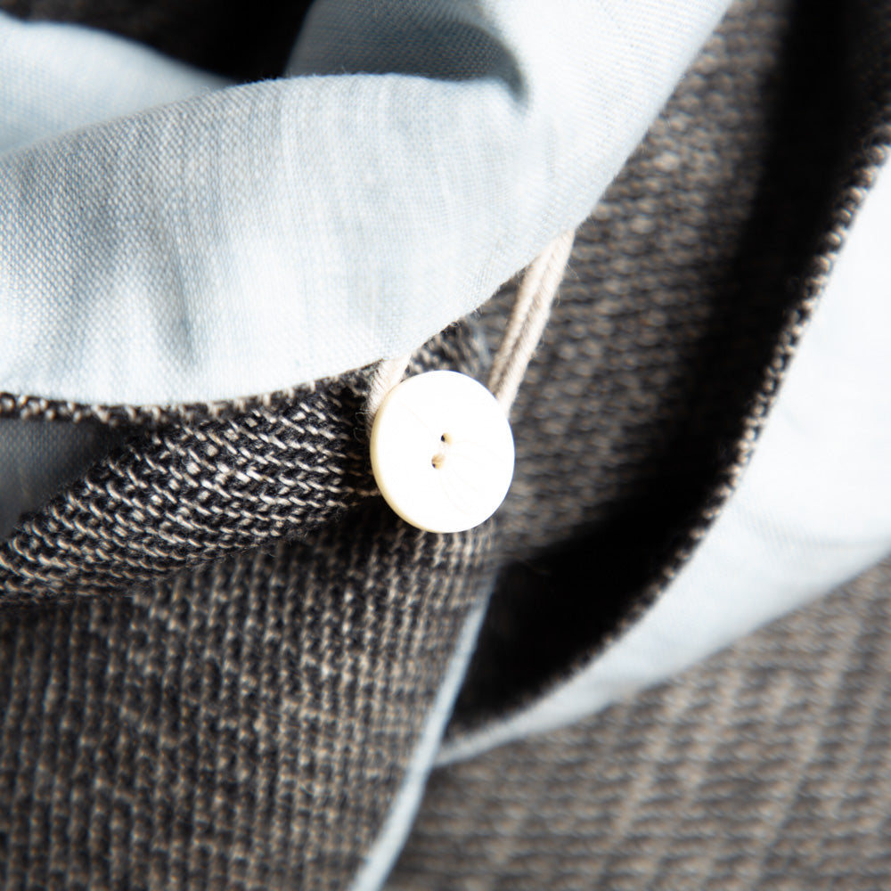 schal_wolle-leinen_schwarz-hellblau-4