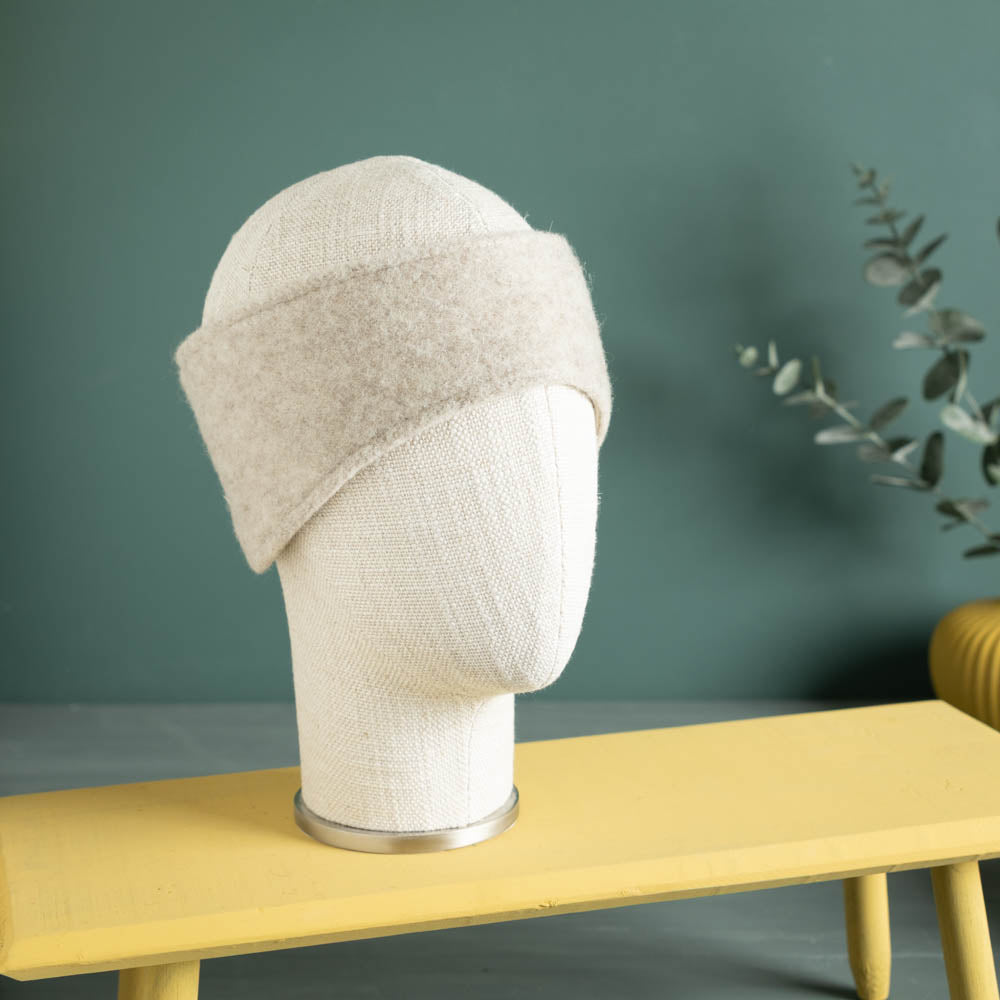 stirnband_ohrenwarmer_premium_mongolische_merinowolle_ungefarbt_grau-beige_5_von_5