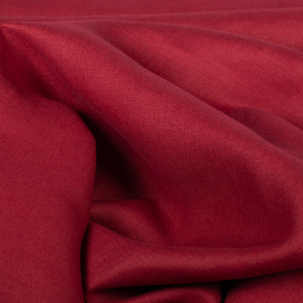 roter Leinenstoff